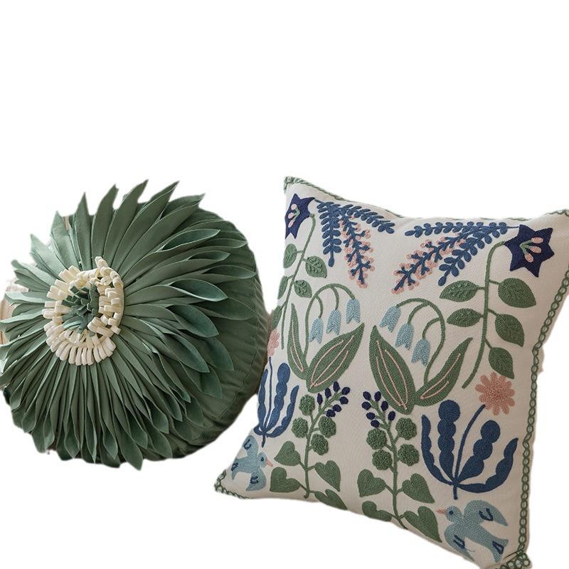 Cushions |  Dame Nature Cushion Cushions Cushions